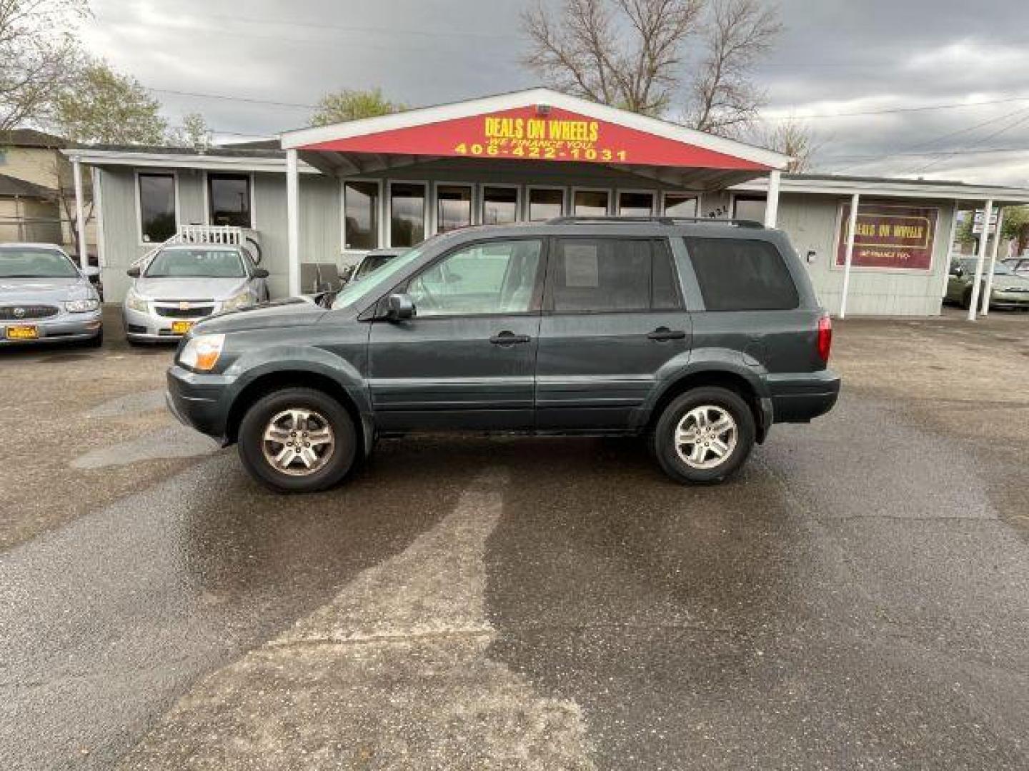2004 Honda Pilot EX w/ Leather (2HKYF18584H) with an 3.5L V6 SOHC 24V engine, 5-Speed Automatic transmission, located at 1821 N Montana Ave., Helena, MT, 59601, 0.000000, 0.000000 - Photo#5
