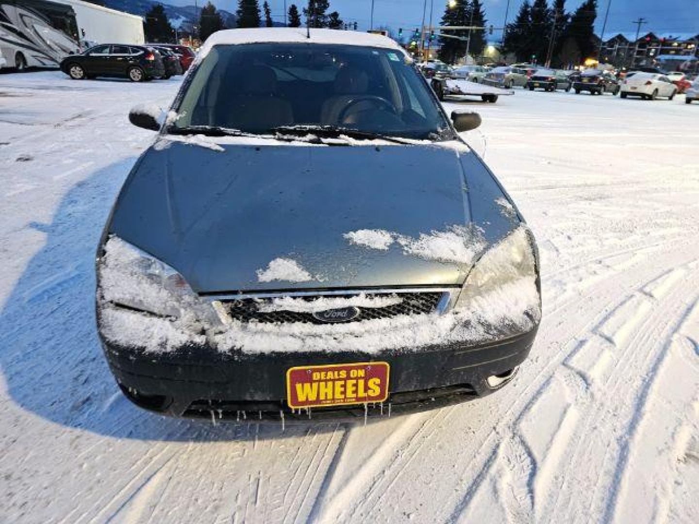 2005 Ford Focus ZX5 SES (3FAHP37N85R) with an 2.0L L4 DOHC 16V engine, located at 4047 Montana Ave., Billings, MT, 59101, 45.770847, -108.529800 - Photo#5