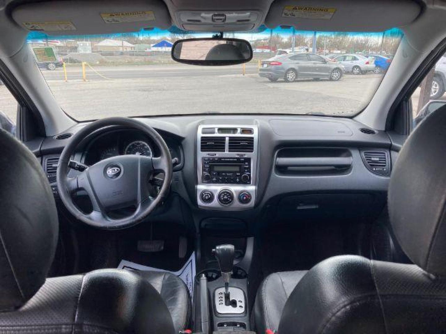 2005 Kia Sportage LX V6 4WD (KNDJE723657) with an 2.7L V6 DOHC 24V engine, 4-Speed Automatic transmission, located at 4047 Montana Ave., Billings, MT, 59101, 45.770847, -108.529800 - Photo#4