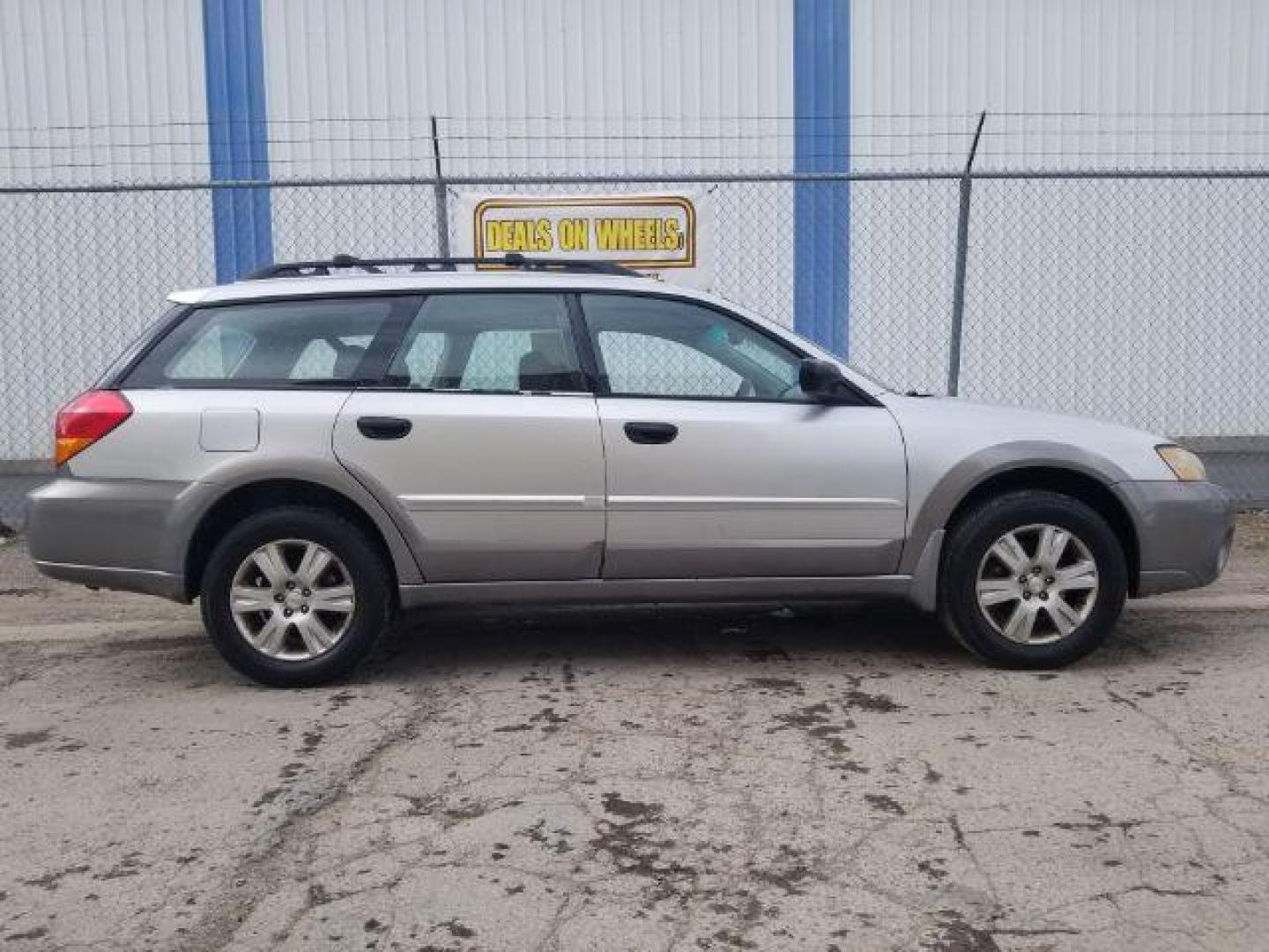2005 Subaru Outback 2.5i Wagon (4S4BP61CX57) with an 2.5L H4 SOHC 16V engine, 4-Speed Automatic transmission, located at 601 E. Idaho St., Kalispell, MT, 59901, 0.000000, 0.000000 - Photo#3