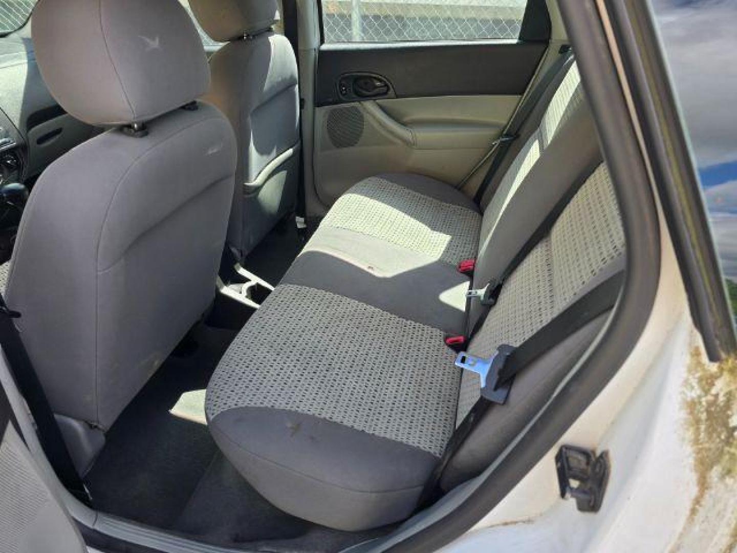 2006 Ford Focus ZXW (1FAFP36NX6W) with an Duratec 2L I-4 DOHC engine, located at 4801 10th Ave S,, Great Falls, MT, 59405, 0.000000, 0.000000 - Photo#6