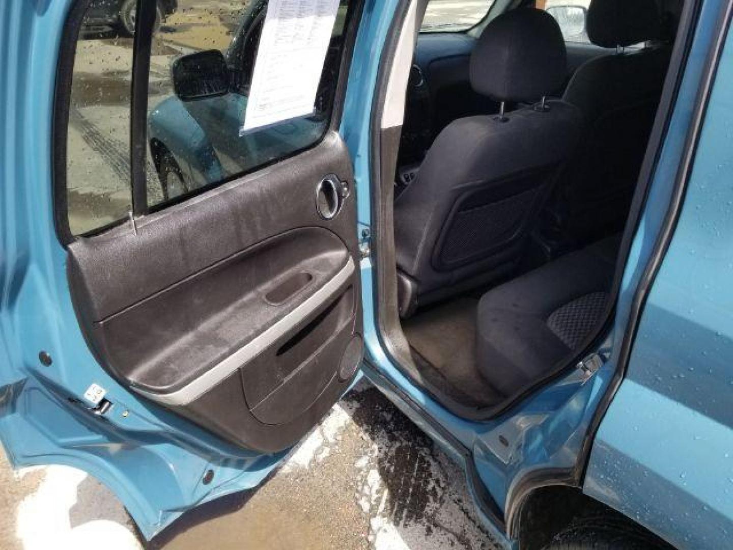2007 Chevrolet HHR LT1 (3GNDA23D47S) with an 2.2L L4 DOHC 16V engine, 6-Speed Automatic transmission, located at 1800 West Broadway, Missoula, 59808, (406) 543-1986, 46.881348, -114.023628 - Photo#8