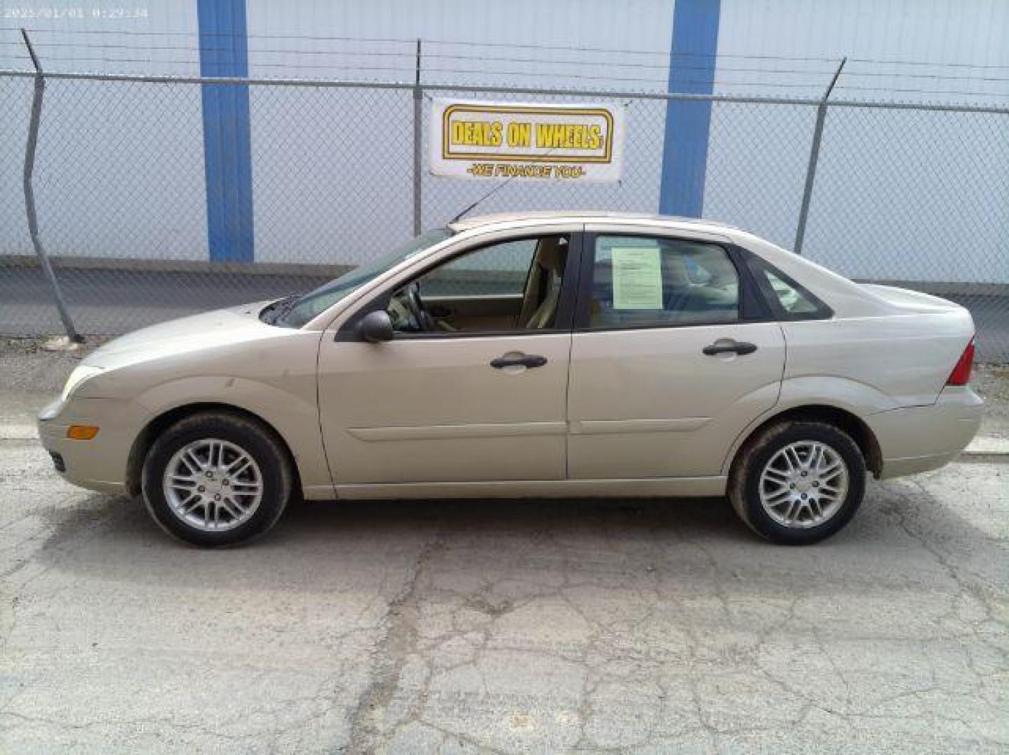2007 Ford Focus S | SE | SES (1FAFP34N97W) with an Duratec 2L I-4 DOHC engine, located at 601 E. Idaho St., Kalispell, MT, 59901, 0.000000, 0.000000 - Photo#1