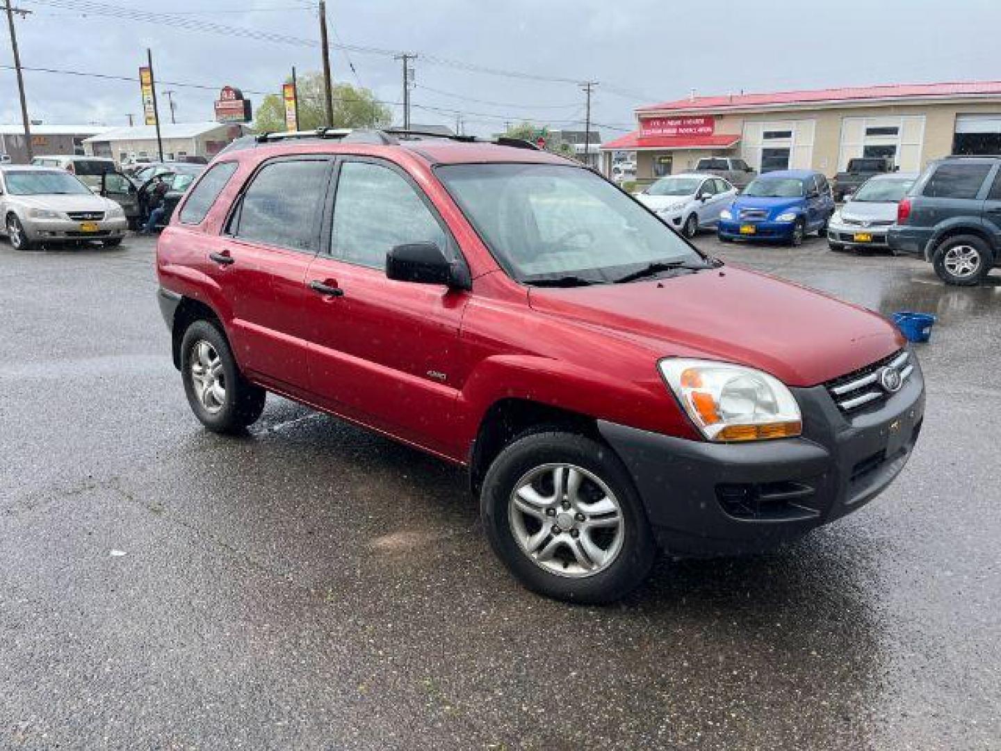 2007 Kia Sportage LX V6 4WD (KNDJE723777) with an 2.7L V6 DOHC 24V engine, 4-Speed Automatic transmission, located at 1821 N Montana Ave., Helena, MT, 59601, 0.000000, 0.000000 - Photo#2