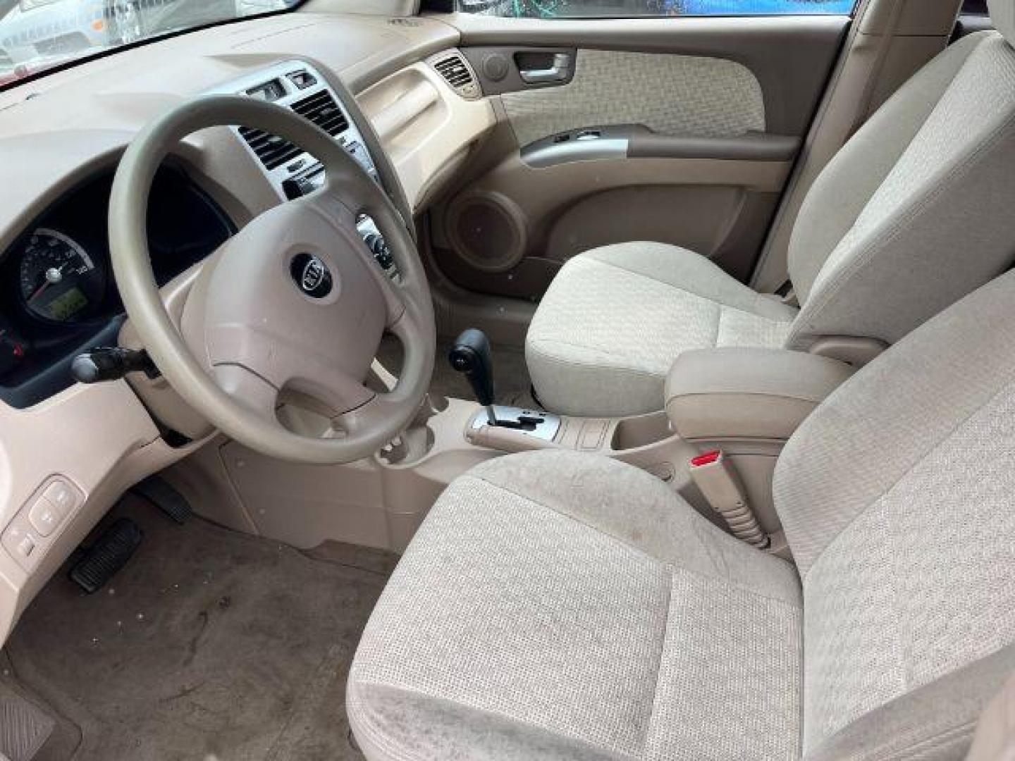 2007 Kia Sportage LX V6 4WD (KNDJE723777) with an 2.7L V6 DOHC 24V engine, 4-Speed Automatic transmission, located at 1821 N Montana Ave., Helena, MT, 59601, 0.000000, 0.000000 - Photo#5