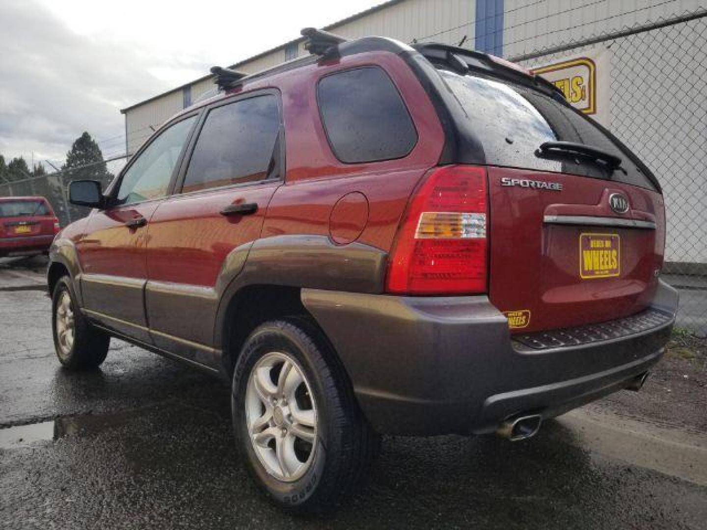 2007 Kia Sportage EX V6 4WD (KNDJE723177) with an 2.7L V6 DOHC 24V engine, 4-Speed Automatic transmission, located at 1800 West Broadway, Missoula, 59808, (406) 543-1986, 46.881348, -114.023628 - Photo#5