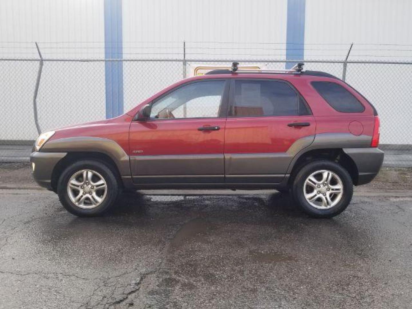 2007 Kia Sportage EX V6 4WD (KNDJE723177) with an 2.7L V6 DOHC 24V engine, 4-Speed Automatic transmission, located at 1800 West Broadway, Missoula, 59808, (406) 543-1986, 46.881348, -114.023628 - Photo#6