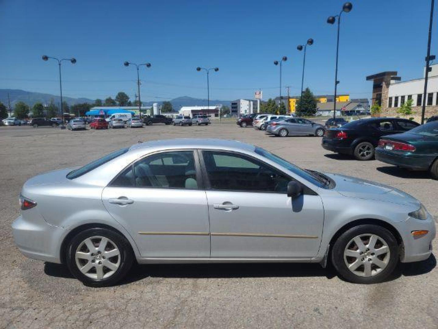 2007 Mazda Mazda6 SEDAN 4-DR (1YVHP80C375) with an 2.3L L4 DOHC 16V engine, located at 4047 Montana Ave., Billings, MT, 59101, 45.770847, -108.529800 - Photo#2