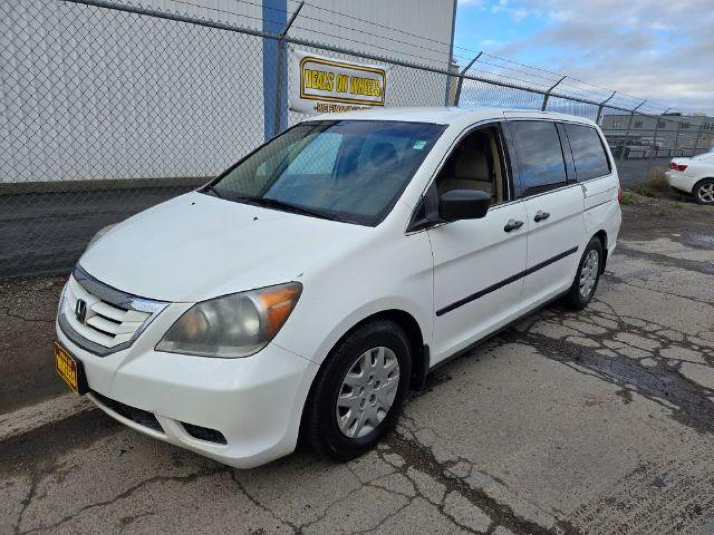 2008 Honda Odyssey LX (5FNRL38208B) with an 3.5L V-6 VTEC variable valve control engine, located at 601 E. Idaho St., Kalispell, MT, 59901, 0.000000, 0.000000 - Photo#0