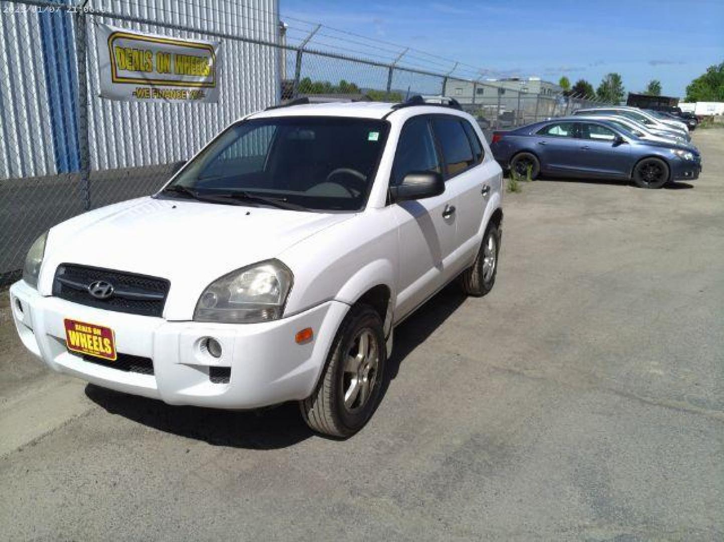 2008 Hyundai Tucson GLS (KM8JM12B88U) with an 2L I-4 DOHC engine, located at 601 E. Idaho St., Kalispell, MT, 59901, 0.000000, 0.000000 - Photo#0