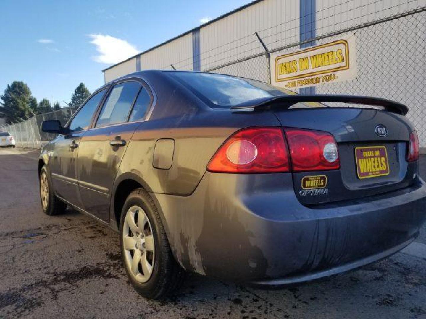 2008 Kia Optima LX (KNAGE123485) with an 2.4L L4 DOHC 16V engine, 4-Speed Automatic transmission, located at 1800 West Broadway, Missoula, 59808, (406) 543-1986, 46.881348, -114.023628 - Photo#5