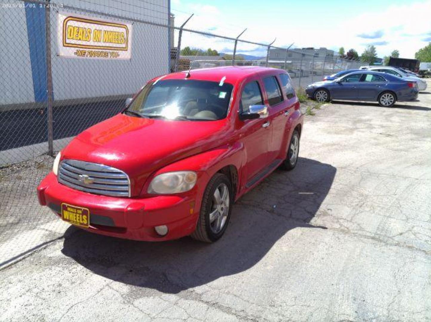 2009 Chevrolet HHR LT2 (3GNCA53VX9S) with an 2.4L L4 DOHC 16V engine, 4-Speed Automatic transmission, located at 601 E. Idaho St., Kalispell, MT, 59901, 0.000000, 0.000000 - Photo#0
