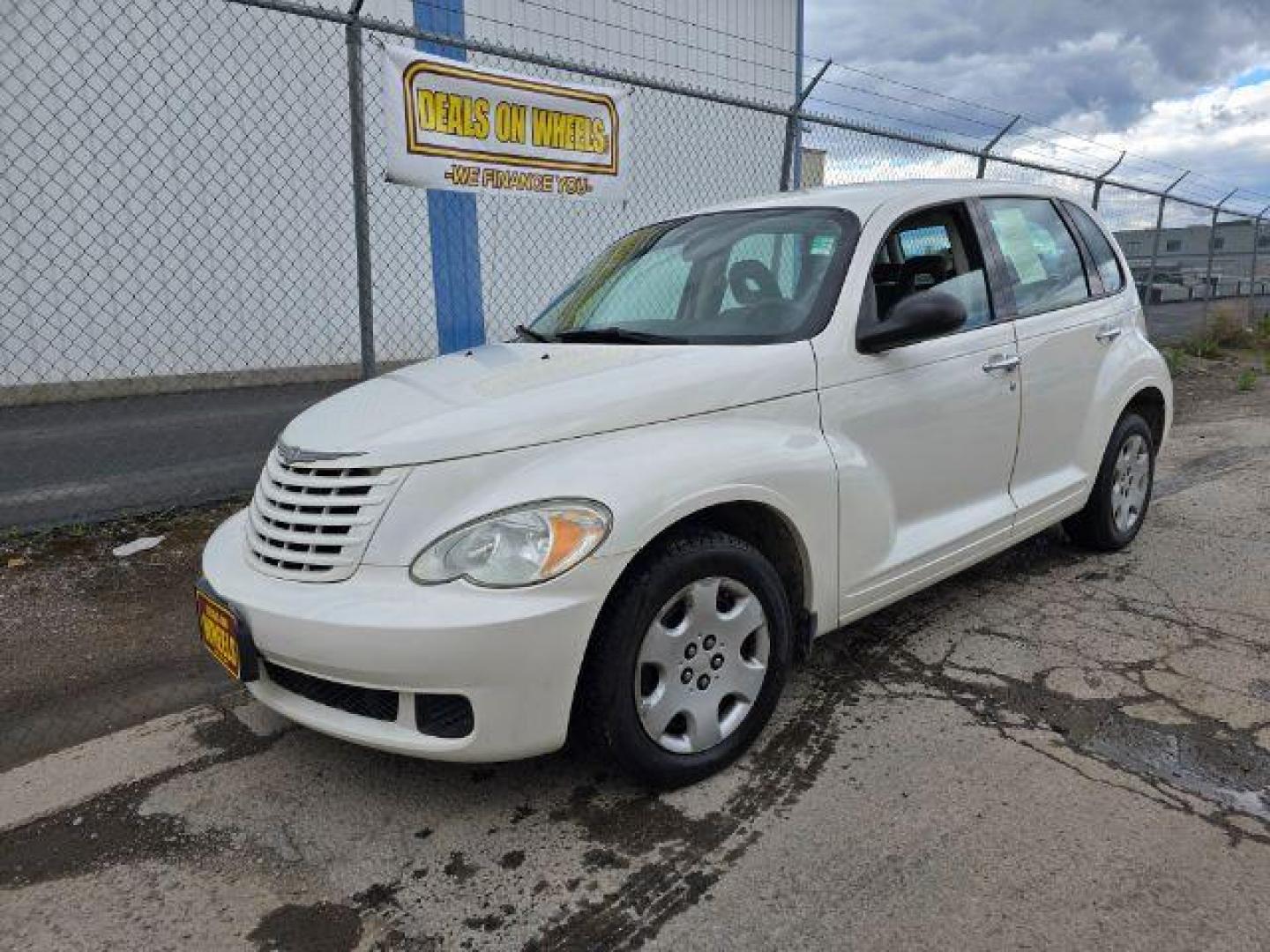 2009 Chrysler PT Cruiser Base (3A8FY48969T) with an 2.4L L4 DOHC 16V engine, located at 1800 West Broadway, Missoula, 59808, (406) 543-1986, 46.881348, -114.023628 - Photo#0