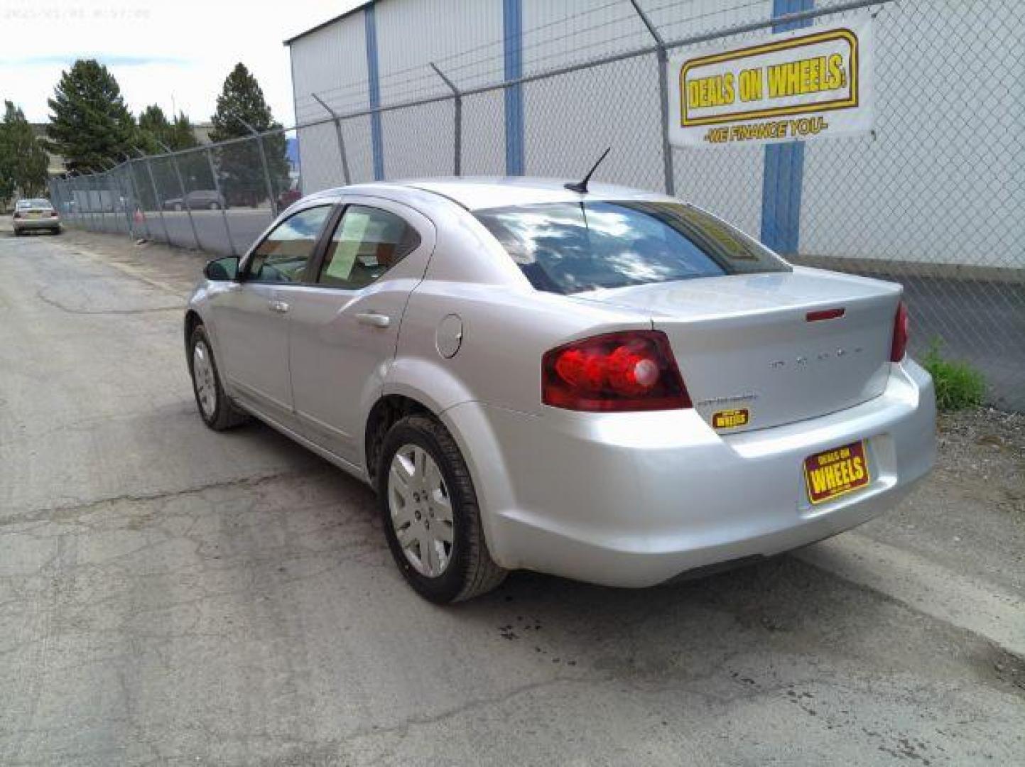 2009 Hyundai Sonata GLS (5NPET46C09H) with an 2.4L L4 DOHC 16V engine, located at 4801 10th Ave S,, Great Falls, MT, 59405, 0.000000, 0.000000 - Photo#2