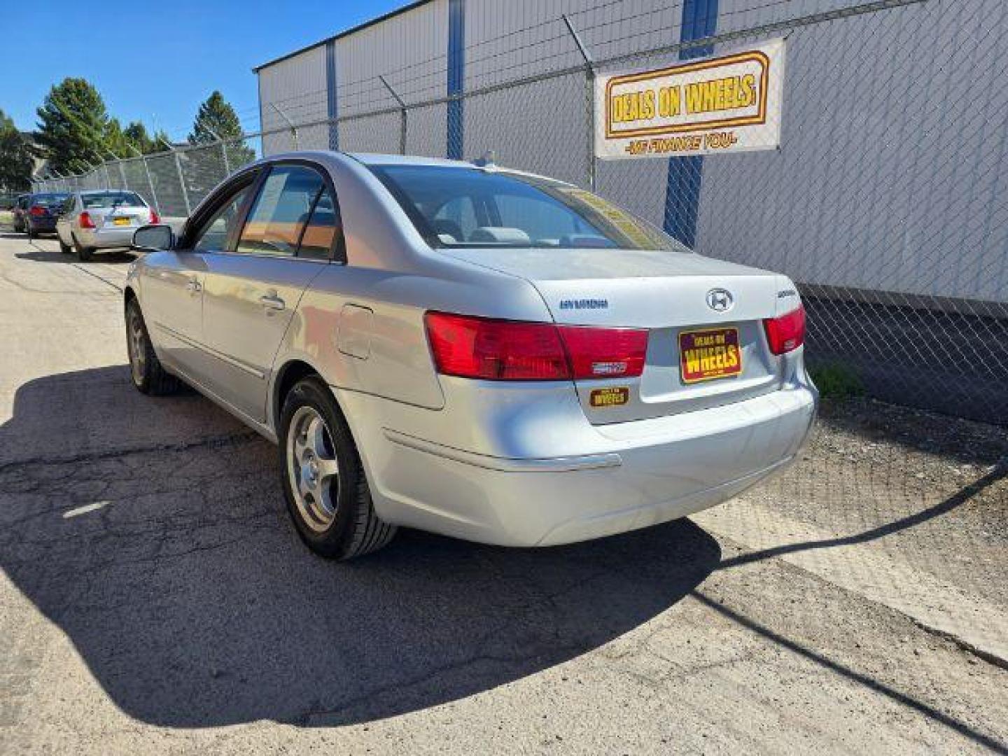2009 Hyundai Sonata GLS (5NPET46C59H) with an 2.4L I-4 DOHC engine, located at 1800 West Broadway, Missoula, 59808, (406) 543-1986, 46.881348, -114.023628 - Photo#2