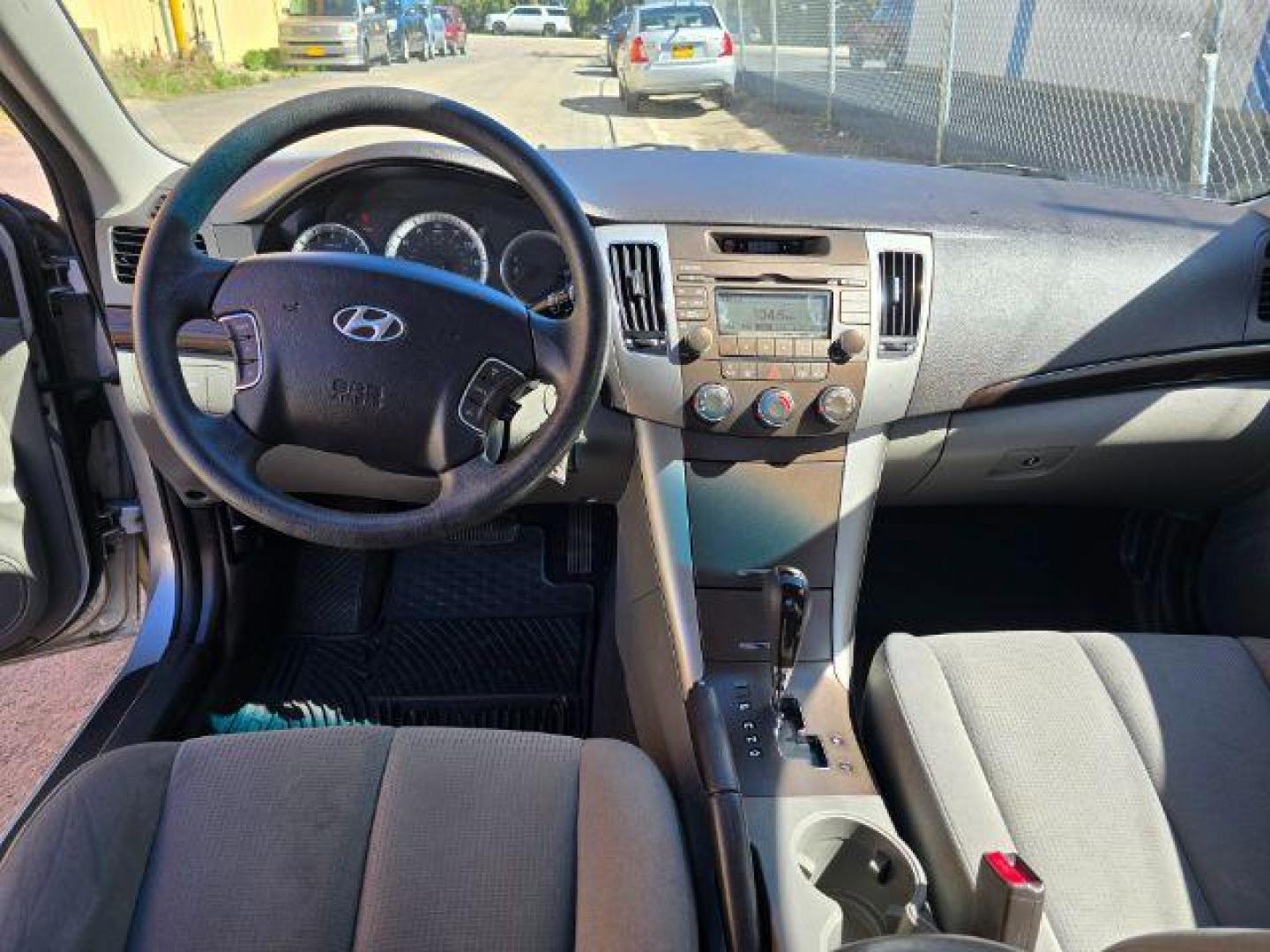 2009 Hyundai Sonata GLS (5NPET46C59H) with an 2.4L I-4 DOHC engine, located at 1800 West Broadway, Missoula, 59808, (406) 543-1986, 46.881348, -114.023628 - Photo#7