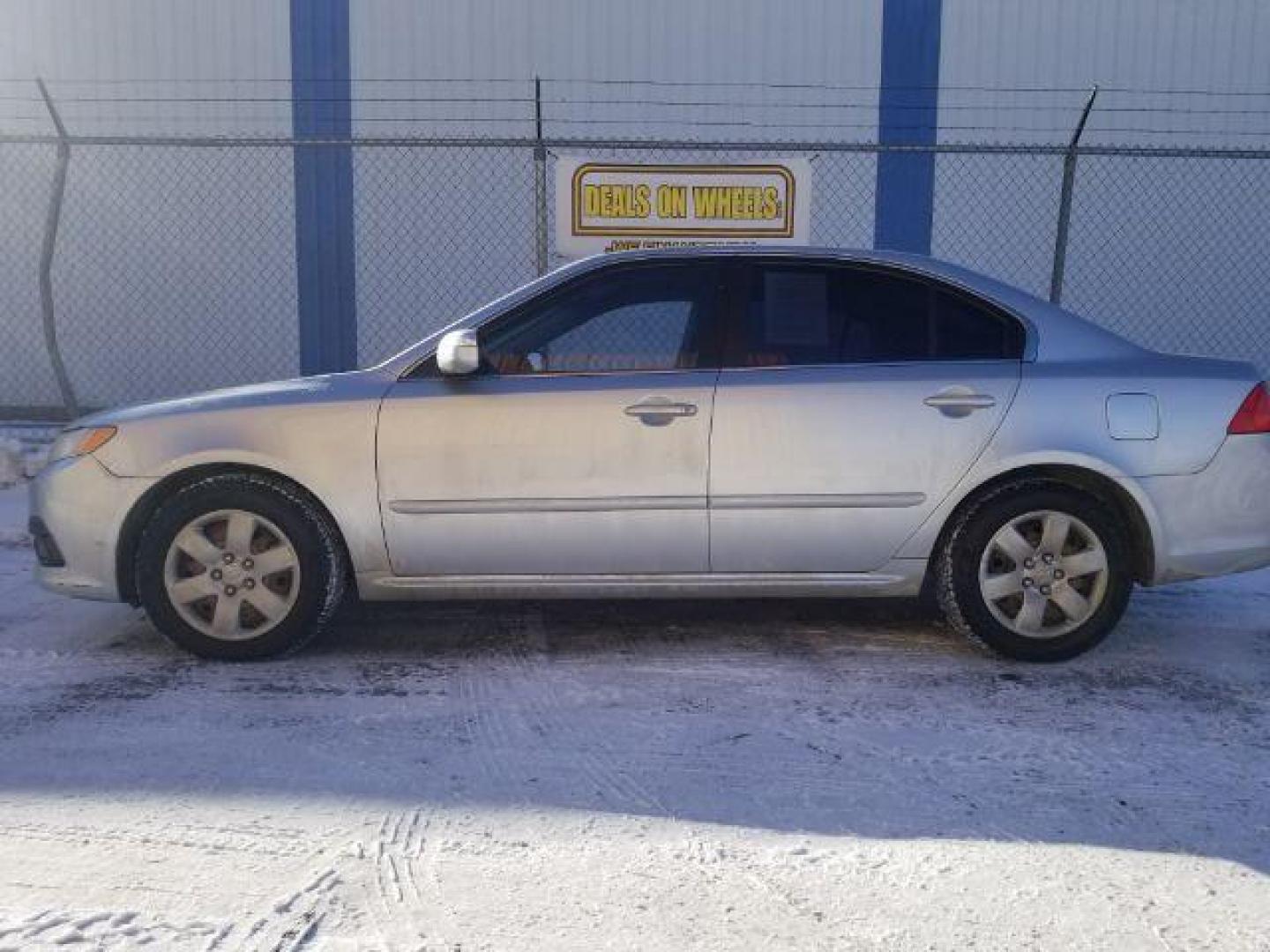2009 Kia Optima LX (KNAGE228395) with an 2.4L L4 DOHC 16V engine, 4-Speed Automatic transmission, located at 1800 West Broadway, Missoula, 59808, (406) 543-1986, 46.881348, -114.023628 - Photo#6