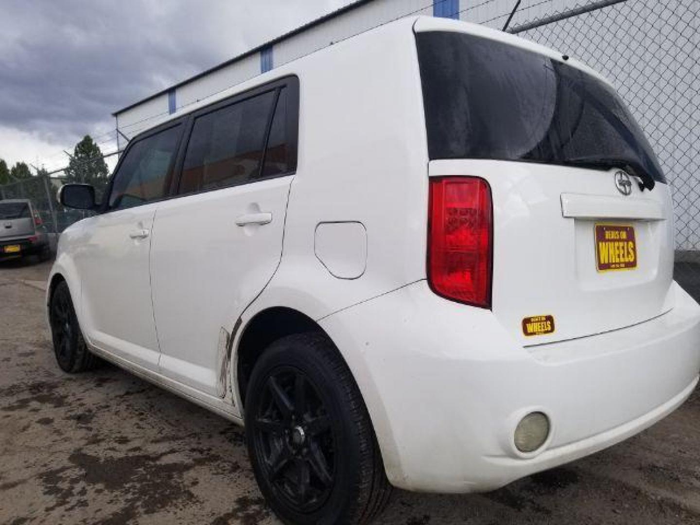 2009 Scion xB 5- Door wagon (JTLKE50E891) , located at 1800 West Broadway, Missoula, 59808, (406) 543-1986, 46.881348, -114.023628 - Photo#5