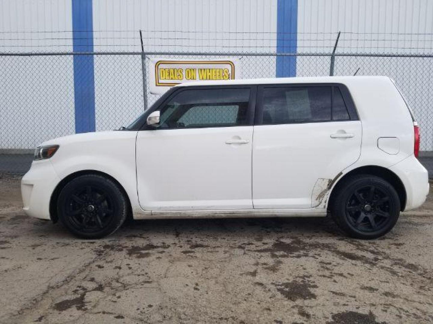 2009 Scion xB 5- Door wagon (JTLKE50E891) , located at 1800 West Broadway, Missoula, 59808, (406) 543-1986, 46.881348, -114.023628 - Photo#6
