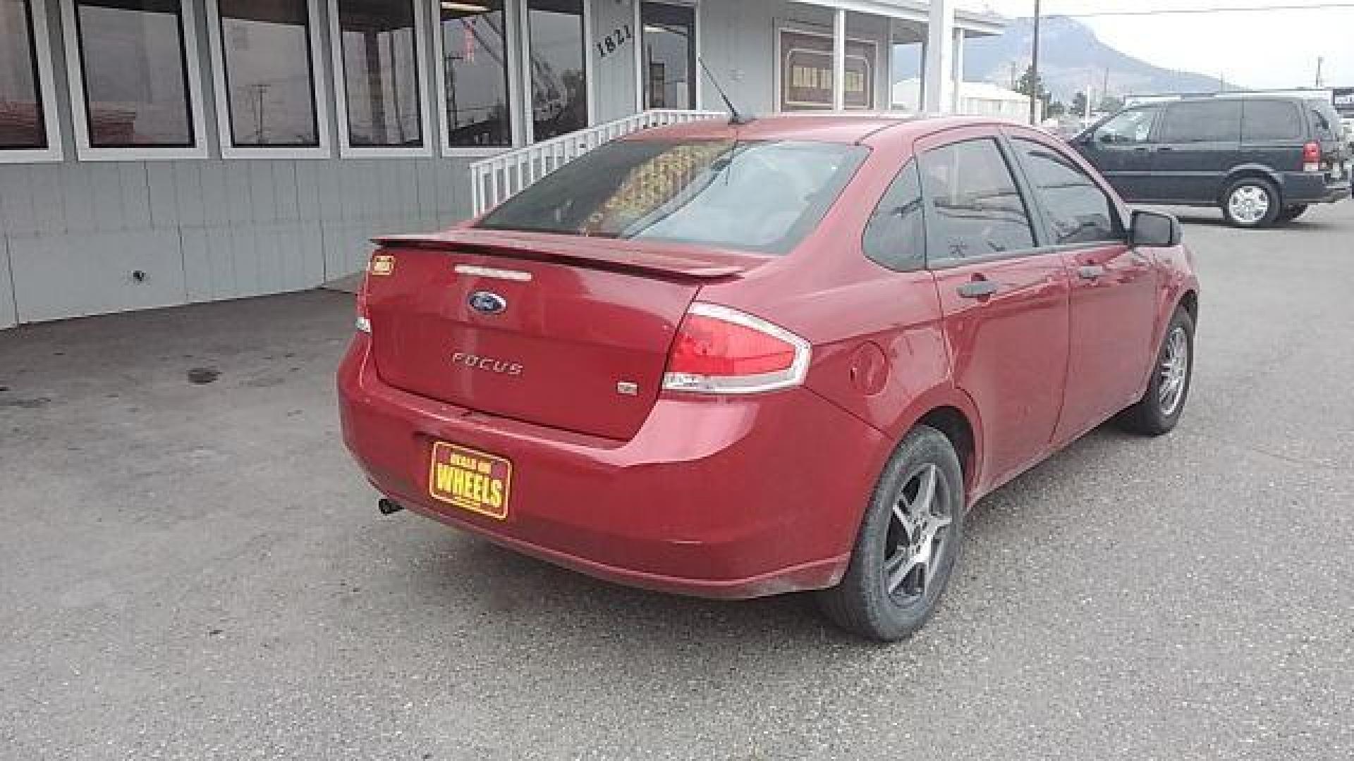 2010 Ford Focus SE Sedan (1FAHP3FN2AW) with an 2.0L L4 DOHC 16V engine, located at 1821 N Montana Ave., Helena, MT, 59601, 0.000000, 0.000000 - Photo#4
