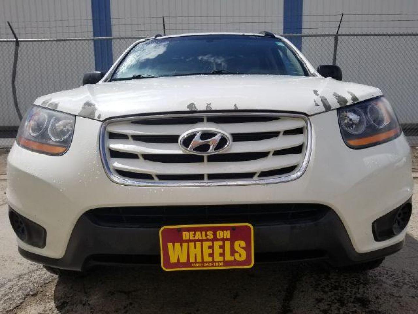 2010 Hyundai Santa Fe GLS (5NMSGDAB0AH) with an 2.4L I-4 DOHC engine, located at 1821 N Montana Ave., Helena, MT, 59601, 0.000000, 0.000000 - Photo#1
