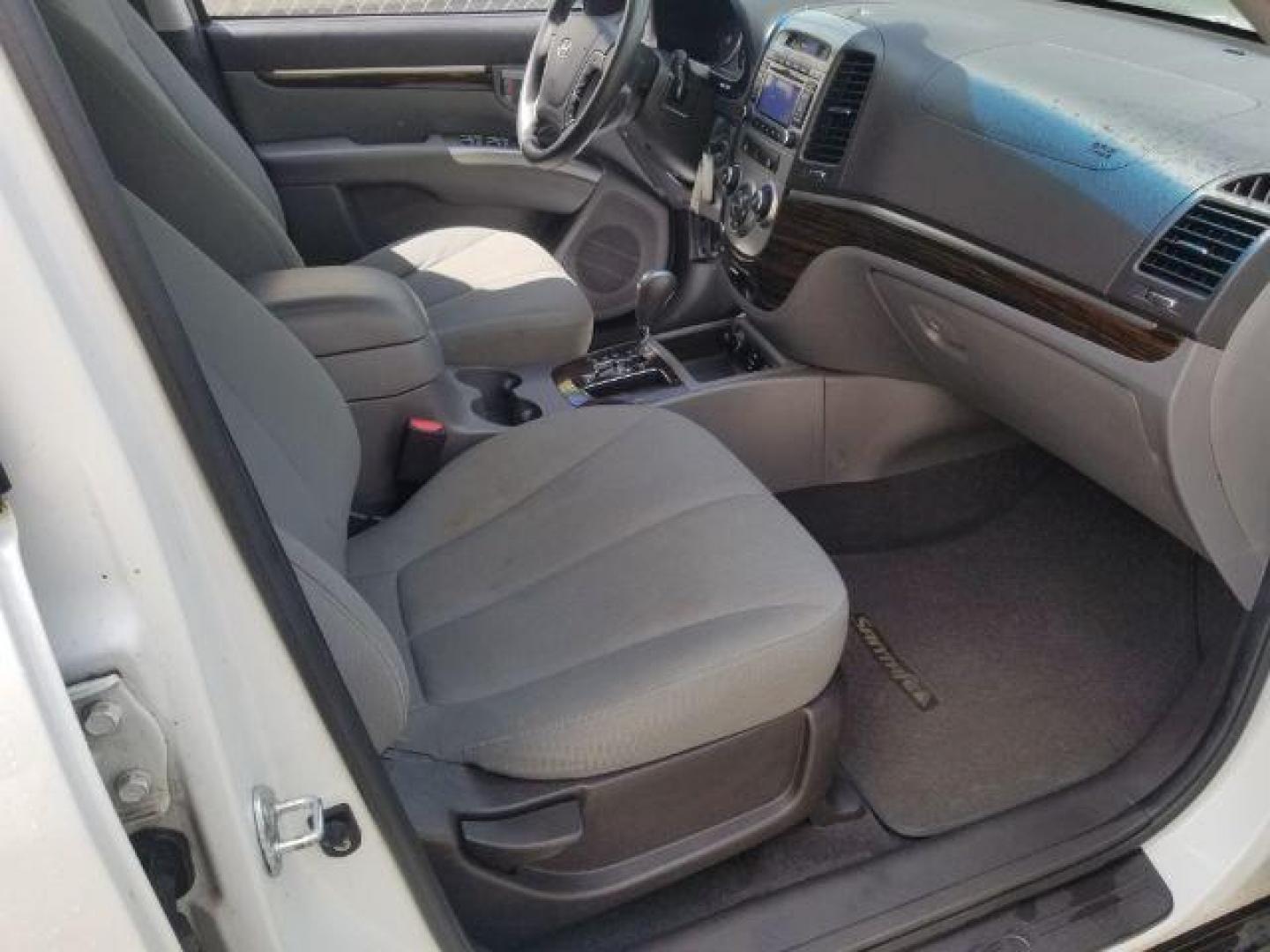 2010 Hyundai Santa Fe GLS (5NMSGDAB0AH) with an 2.4L I-4 DOHC engine, located at 1821 N Montana Ave., Helena, MT, 59601, 0.000000, 0.000000 - Photo#10
