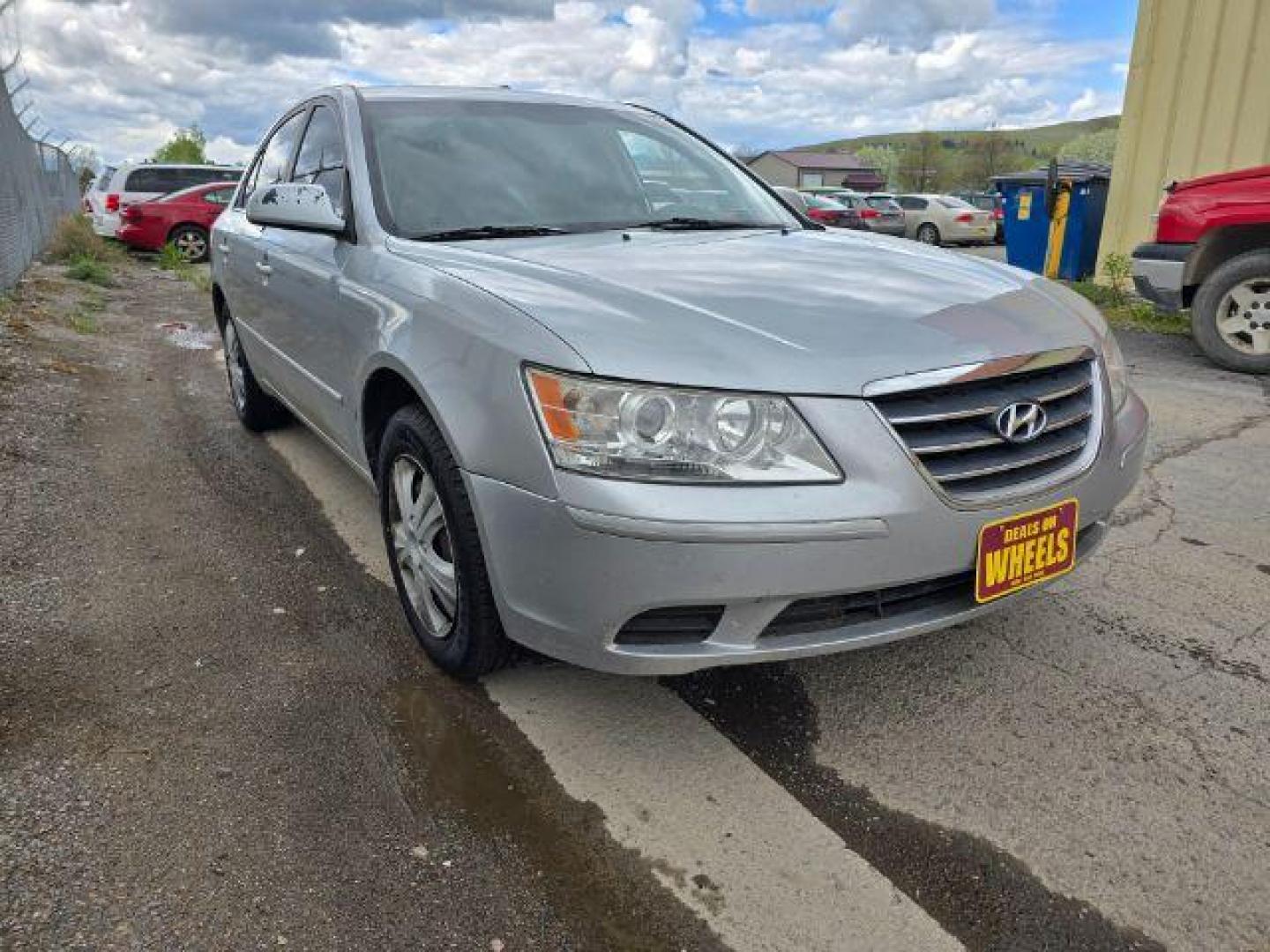 2010 Hyundai Sonata GLS (5NPET4AC2AH) with an 2.4L L4 DOHC 16V engine, located at 1800 West Broadway, Missoula, 59808, (406) 543-1986, 46.881348, -114.023628 - Photo#4