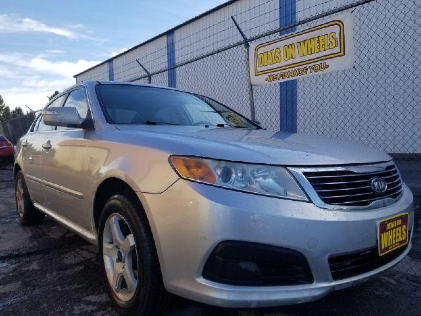 2010 Kia Optima LX (KNAGG4A80A5) with an 2.4L L4 DOHC 16V engine, 4-Speed Automatic transmission, located at 1821 N Montana Ave., Helena, MT, 59601, 0.000000, 0.000000 - Photo#2