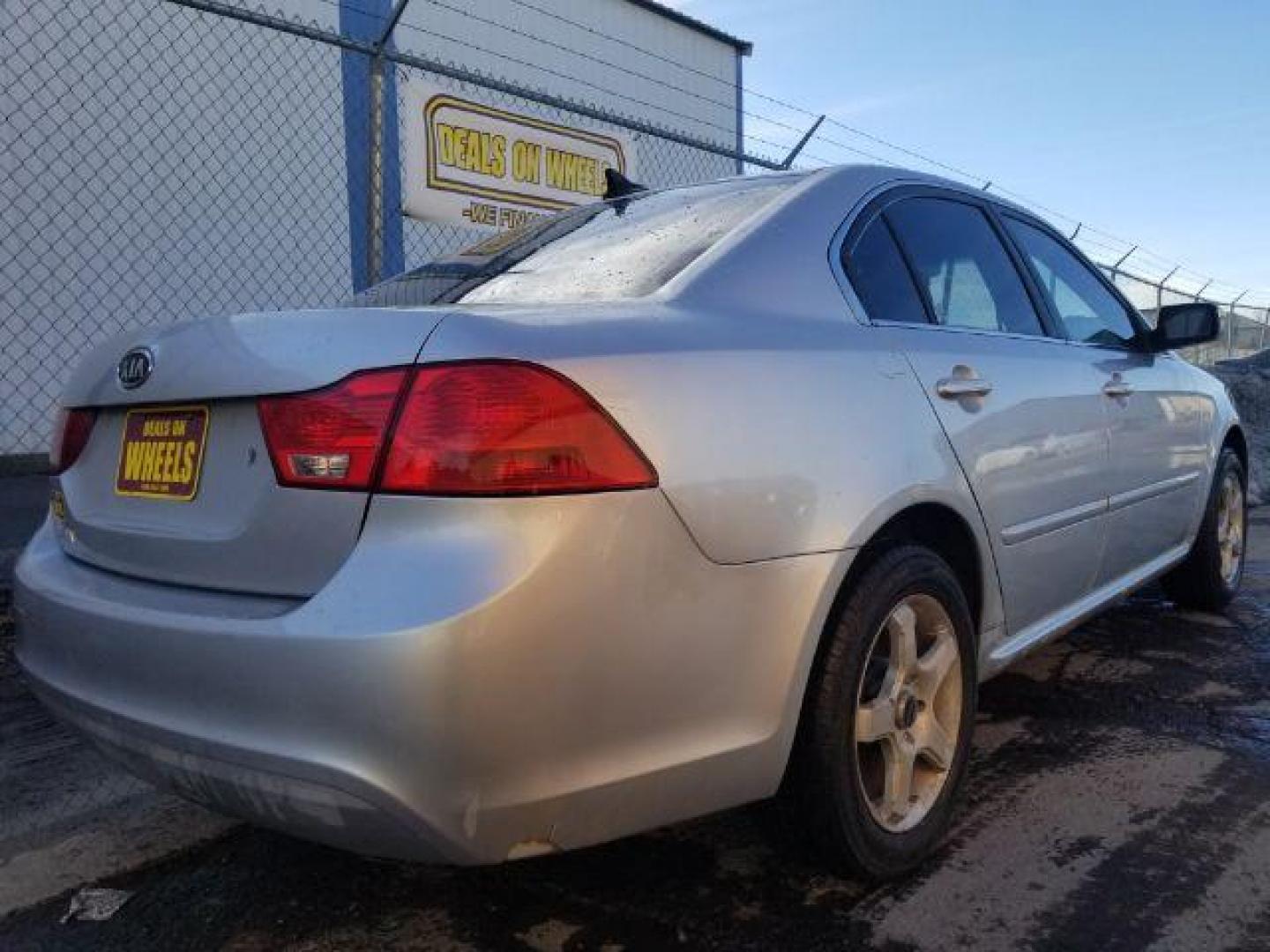 2010 Kia Optima LX (KNAGG4A80A5) with an 2.4L L4 DOHC 16V engine, 4-Speed Automatic transmission, located at 1821 N Montana Ave., Helena, MT, 59601, 0.000000, 0.000000 - Photo#4