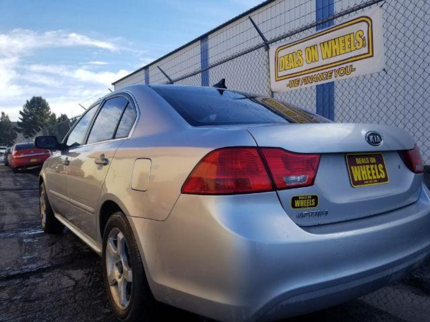 2010 Kia Optima LX (KNAGG4A80A5) with an 2.4L L4 DOHC 16V engine, 4-Speed Automatic transmission, located at 1821 N Montana Ave., Helena, MT, 59601, 0.000000, 0.000000 - Photo#5