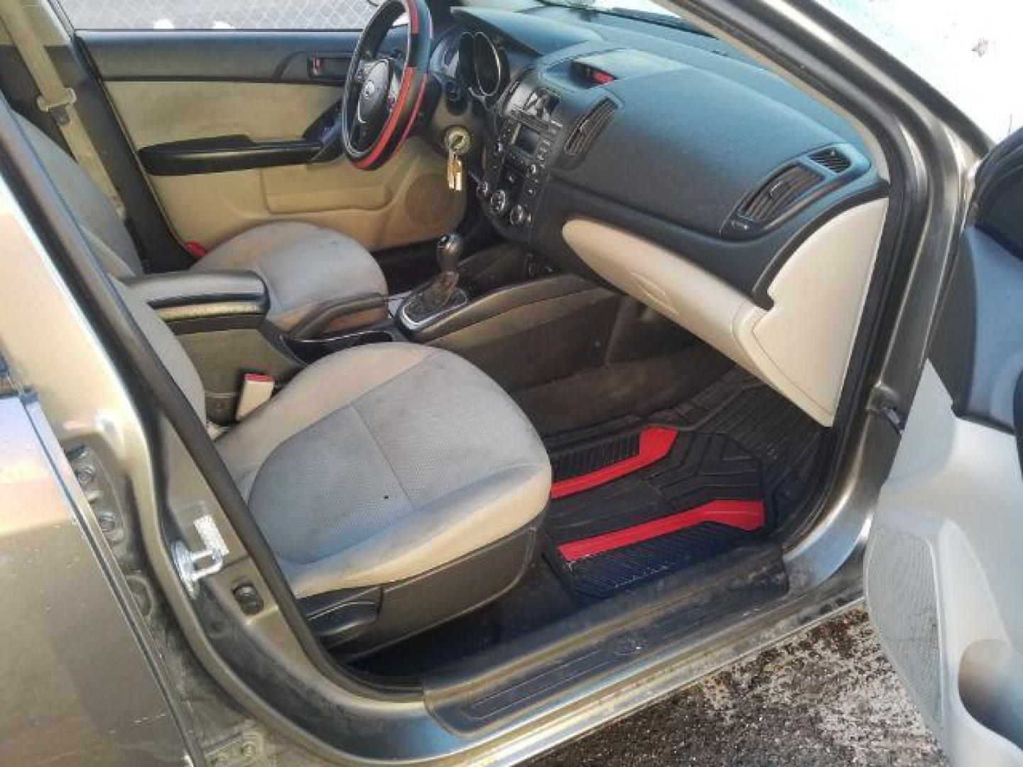 2011 Kia Forte EX (KNAFU4A24B5) with an 2.0L L4 DOHC 16V engine, located at 4801 10th Ave S,, Great Falls, MT, 59405, 0.000000, 0.000000 - Photo#10