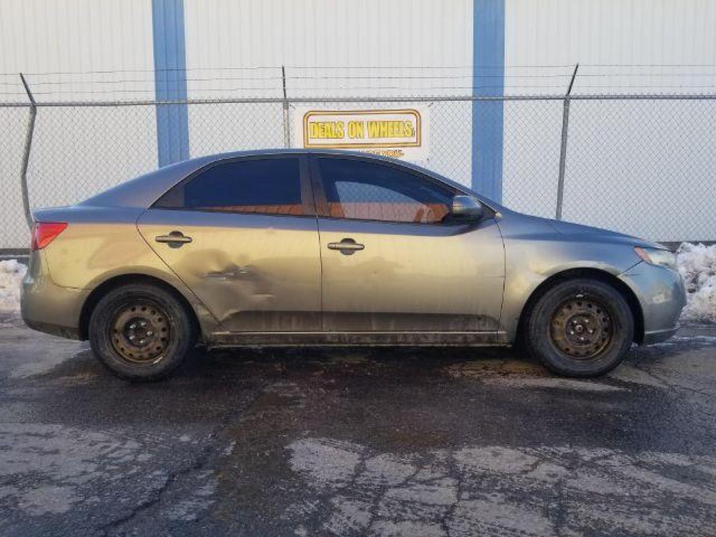 2011 Kia Forte EX (KNAFU4A24B5) with an 2.0L L4 DOHC 16V engine, located at 4801 10th Ave S,, Great Falls, MT, 59405, 0.000000, 0.000000 - Photo#3