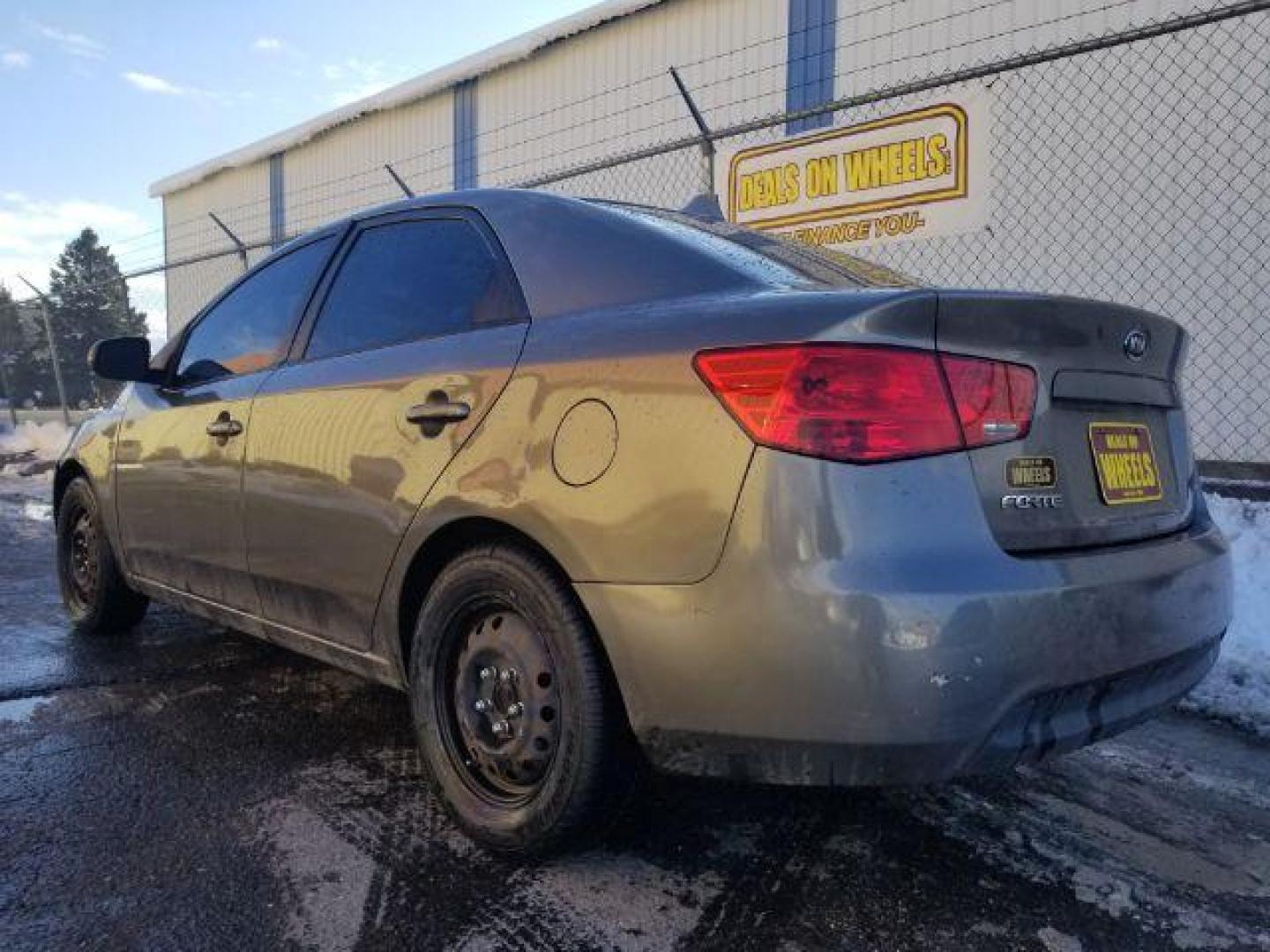 2011 Kia Forte EX (KNAFU4A24B5) with an 2.0L L4 DOHC 16V engine, located at 4801 10th Ave S,, Great Falls, MT, 59405, 0.000000, 0.000000 - Photo#5