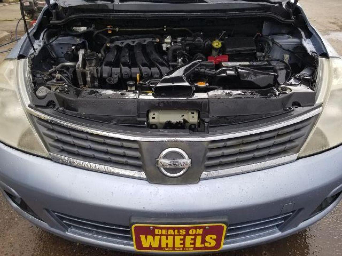 2011 Nissan Versa 1.8 SL Hatchback (3N1BC1CP9BL) with an 1.8L L4 DOHC 16V engine, Continuously Variabl transmission, located at 1821 N Montana Ave., Helena, MT, 59601, 0.000000, 0.000000 - Photo#13