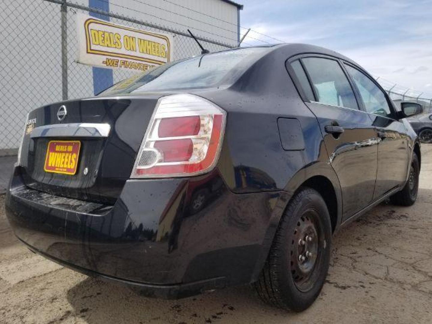 2012 Nissan Sentra 2.0 (3N1AB6AP1CL) with an 2.0L L4 DOHC 16V engine, Continuously Variabl transmission, located at 1821 N Montana Ave., Helena, MT, 59601, 0.000000, 0.000000 - Photo#4