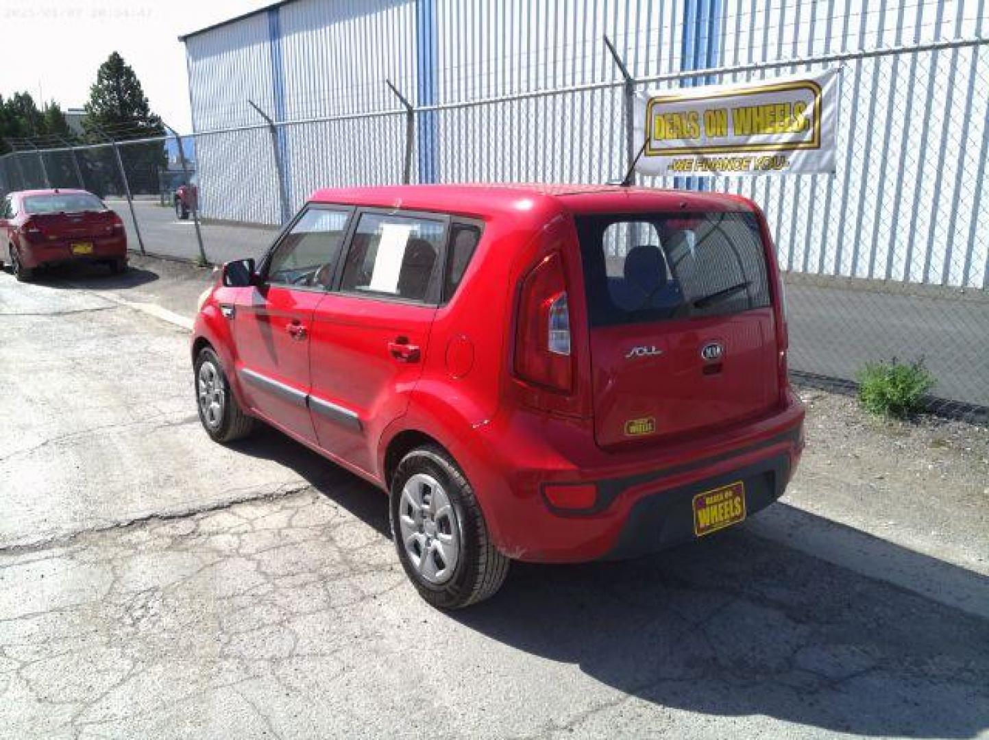 2013 Kia Soul ! (KNDJT2A58D7) , located at 601 E. Idaho St., Kalispell, MT, 59901, 0.000000, 0.000000 - Photo#2