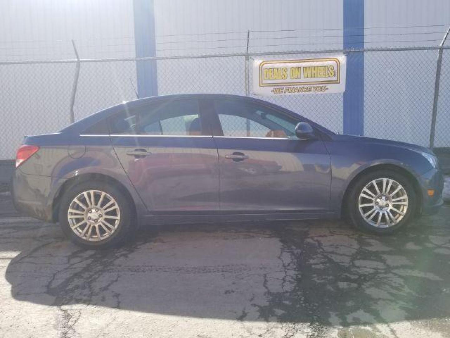2014 Chevrolet Cruze ECO Manual (1G1PJ5SB3E7) with an ECOTEC 1.4L I-4 DOHC engine, located at 1821 N Montana Ave., Helena, MT, 59601, 0.000000, 0.000000 - Photo#3
