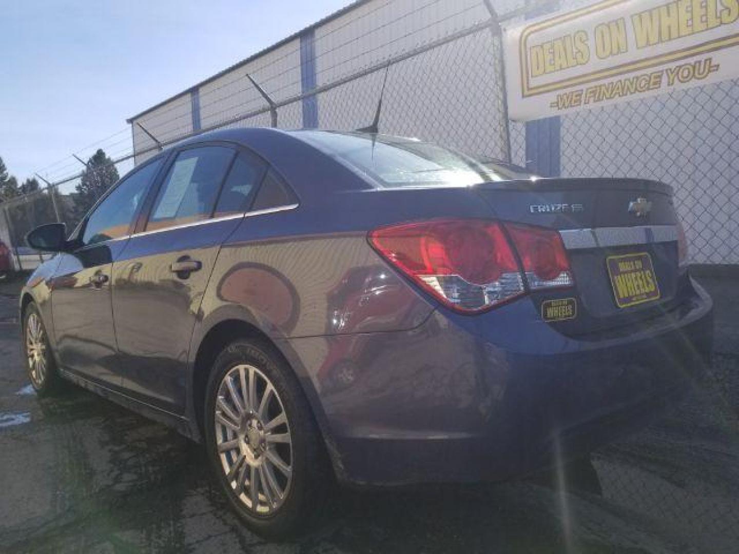 2014 Chevrolet Cruze ECO Manual (1G1PJ5SB3E7) with an ECOTEC 1.4L I-4 DOHC engine, located at 1821 N Montana Ave., Helena, MT, 59601, 0.000000, 0.000000 - Photo#5
