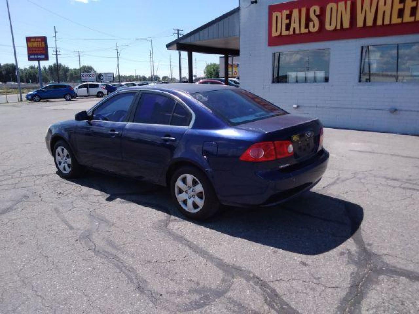 2008 Kia Optima LX (KNAGE123685) with an 2.4L L4 DOHC 16V engine, 4-Speed Automatic transmission, located at 4047 Montana Ave, Billings, MT, 59101, (406) 543-1986, 45.770824, -108.529411 - Photo #6