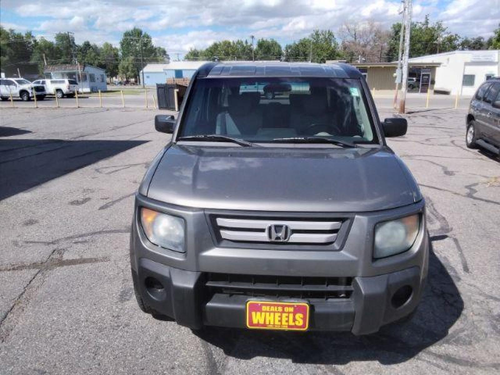 2007 Honda Element EX 2WD AT (5J6YH18777L) with an 2.4L L4 DOHC 16V engine, 5-Speed Automatic transmission, located at 4047 Montana Ave, Billings, MT, 59101, (406) 543-1986, 45.770824, -108.529411 - Photo #7